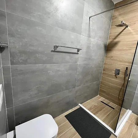 George Apartments2023 Apartment *