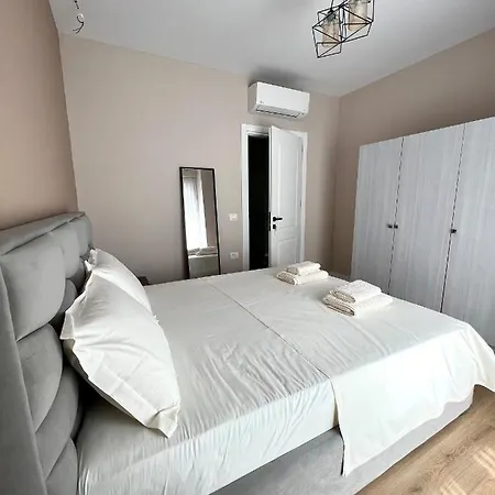 George Apartments2023