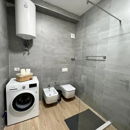Apartament George Apartments2023 *